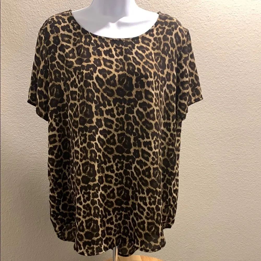 Take 50% OFF- Chelsea & Theodore Brown and Tan Boxy Short Sleeve Blouse, Size-L